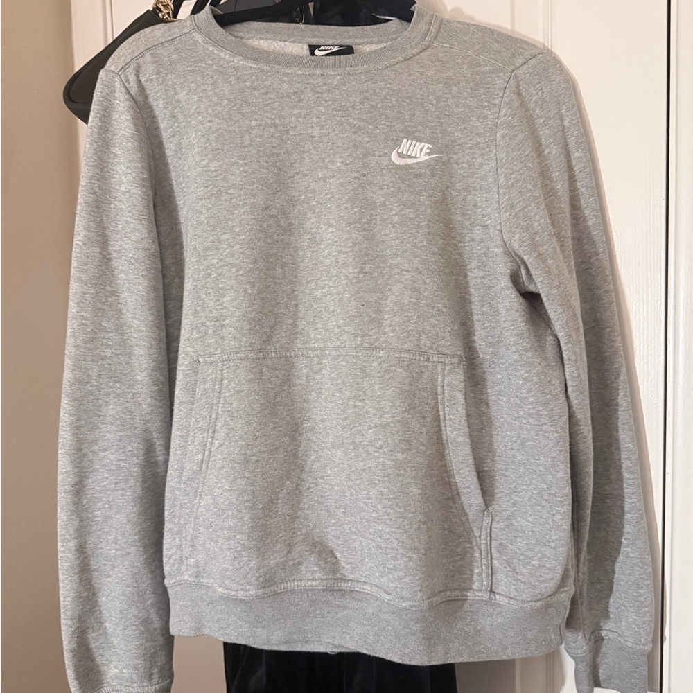Nike Gray Crew Neck Sweater Soft Cotton Blend
